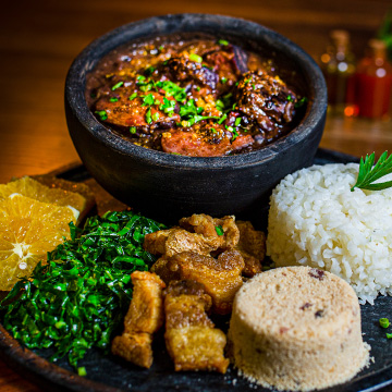 Feijoada da Mansão dos Heróis